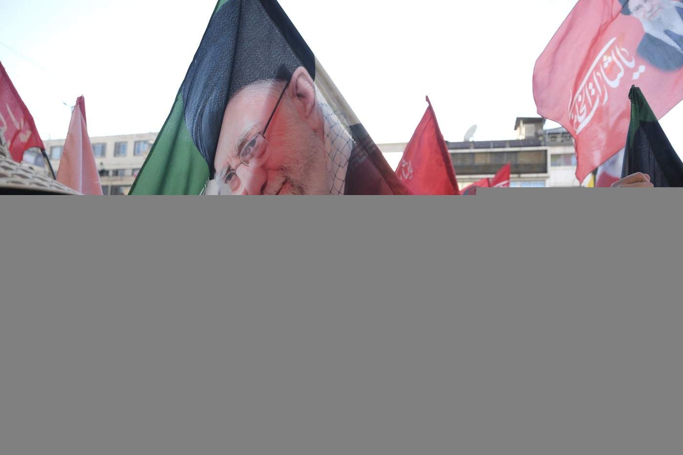 Imagini de la înmormântarea lui Ali Khamenei! Fostul lider suprem al Iranului, condus pe ultimul drum la Mashhad