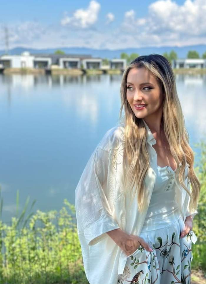 alina sorescu langa un lac