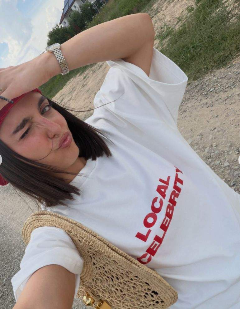 Cât de romantici sunt Alexia Eram și iubitul! Tonghi o soarbe din priviri pe influenceriță | FOTO