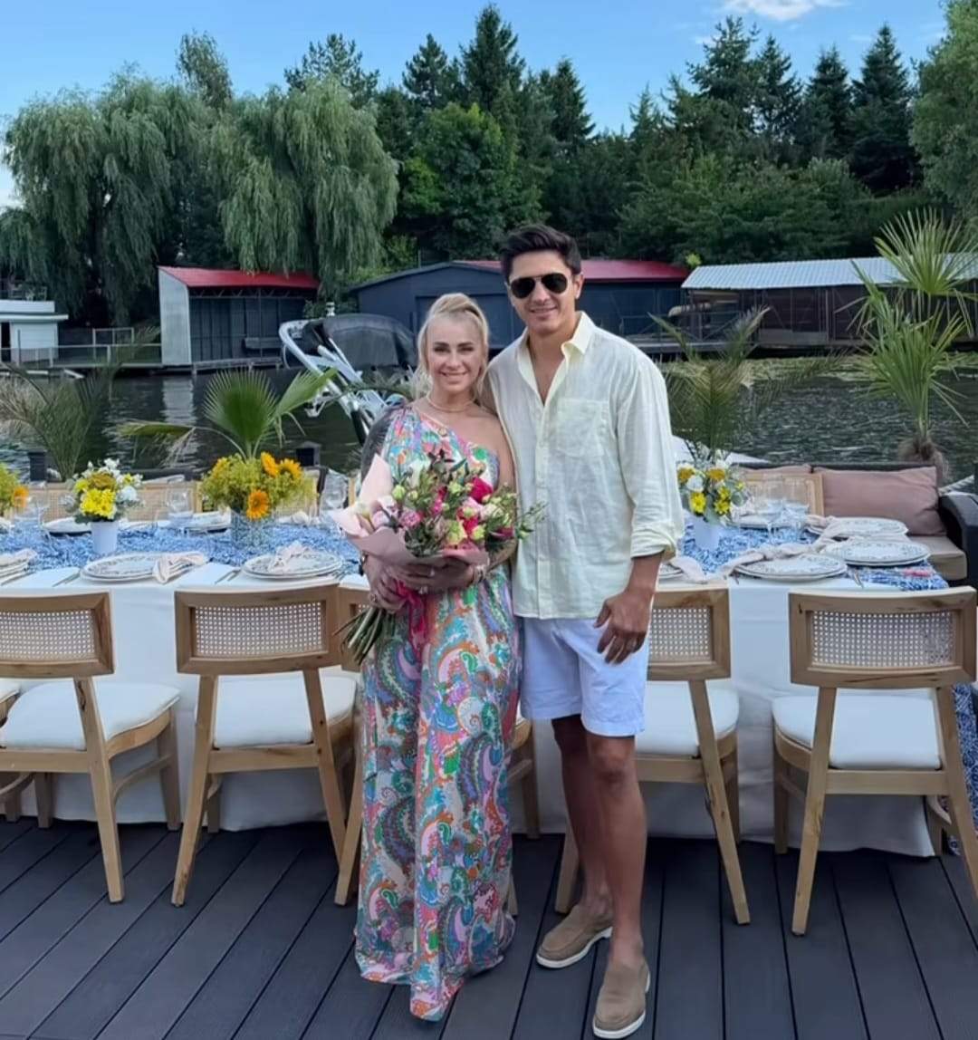 Imagini de senzație de la petrecerea aniversară a iubitului Anamariei Prodan! Cine i-a fost alături lui Ronald Gavril | FOTO