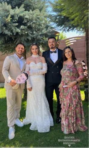 Maria și Ștefan de la Mireasa s-au căsătorit religios! Imagini superbe de la nunta lor