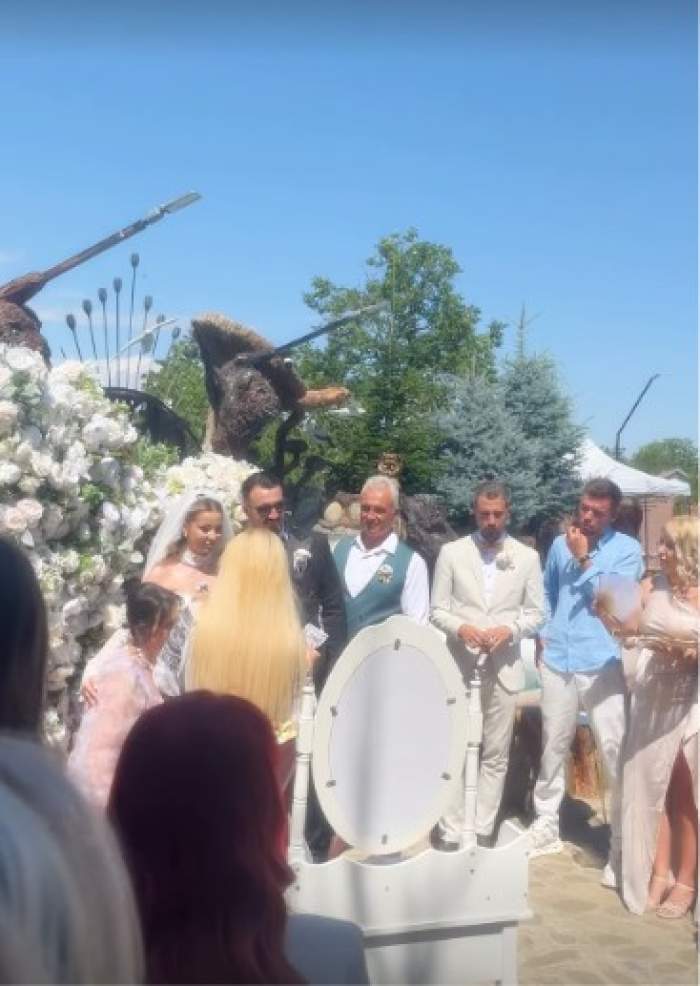 Maria și Ștefan de la Mireasa s-au căsătorit religios! Imagini superbe de la nunta lor