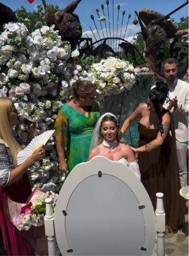 Maria și Ștefan de la Mireasa s-au căsătorit religios! Imagini superbe de la nunta lor