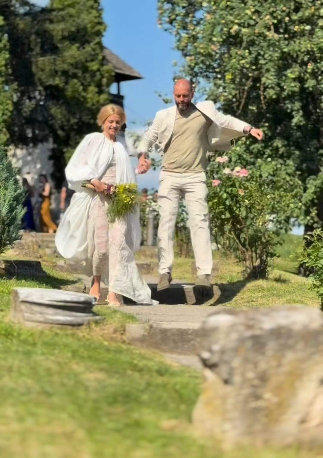 Actrița Vichi Raileanu s-a căsătorit! Imagini de senzație de la nuntă | FOTO