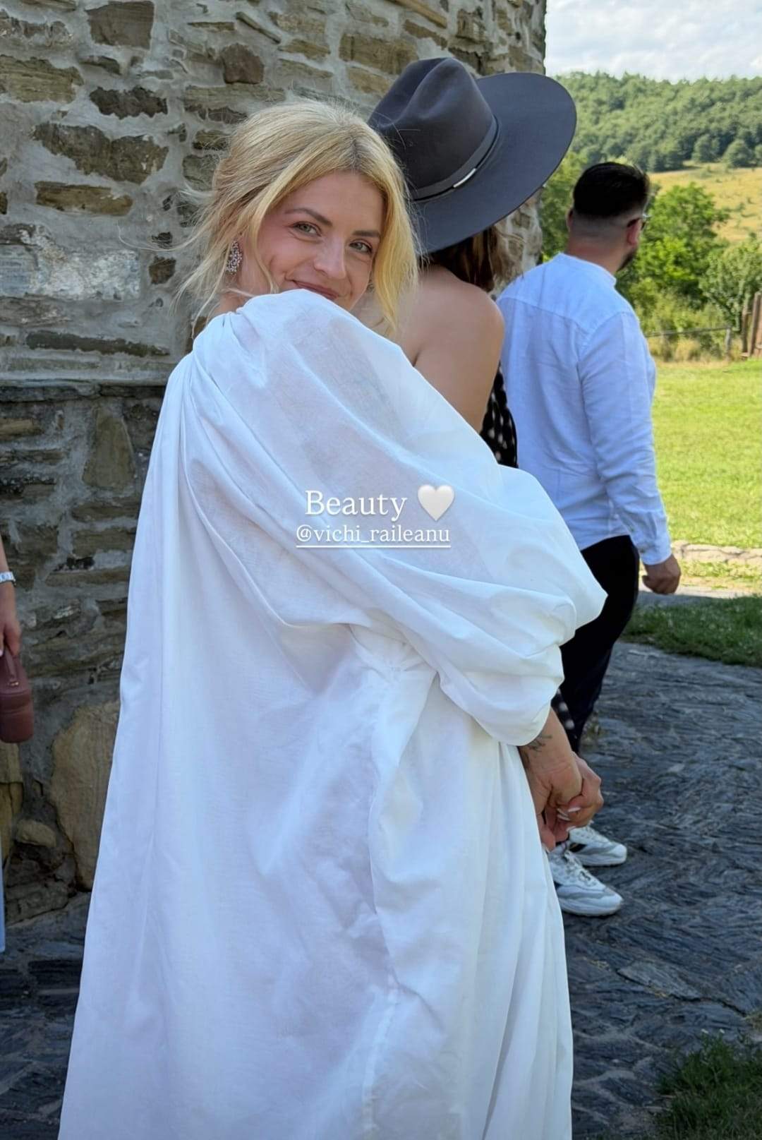 Actrița Vichi Raileanu s-a căsătorit! Imagini de senzație de la nuntă | FOTO