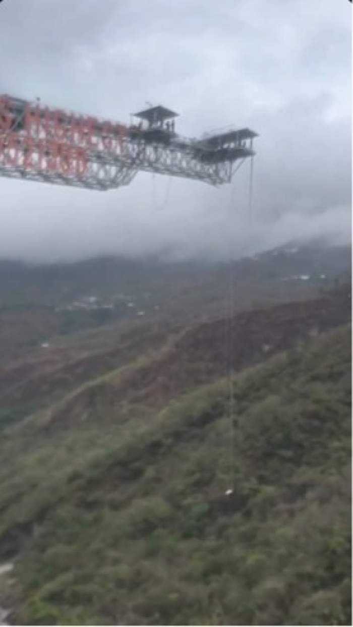 Încă o tragedie la bungee jumping. Un tânăr de 21 de ani a murit după o săritură