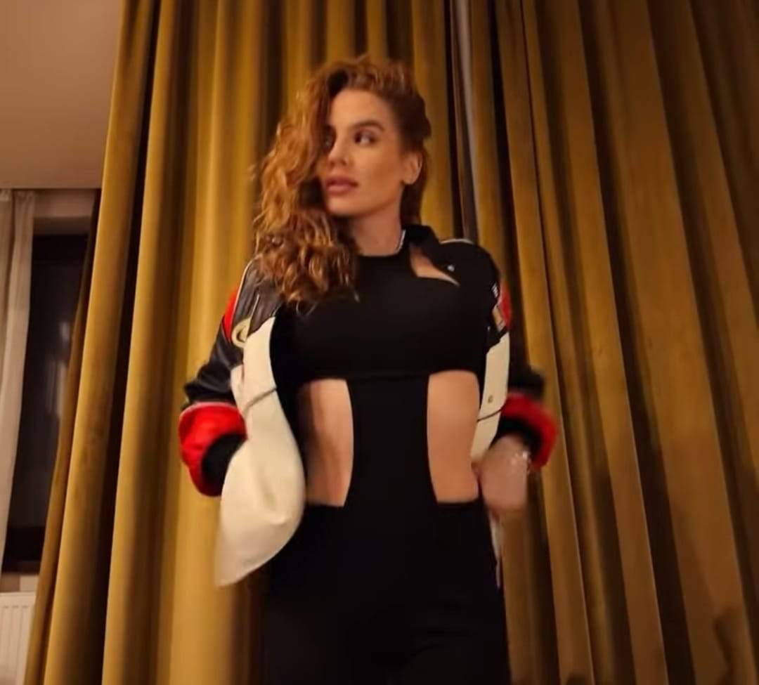 Cine este și cu ce se ocupă tânăra care a dansat cu Tyla pe scena Beach, please! Imaginile cu românca noastră au făcut furori