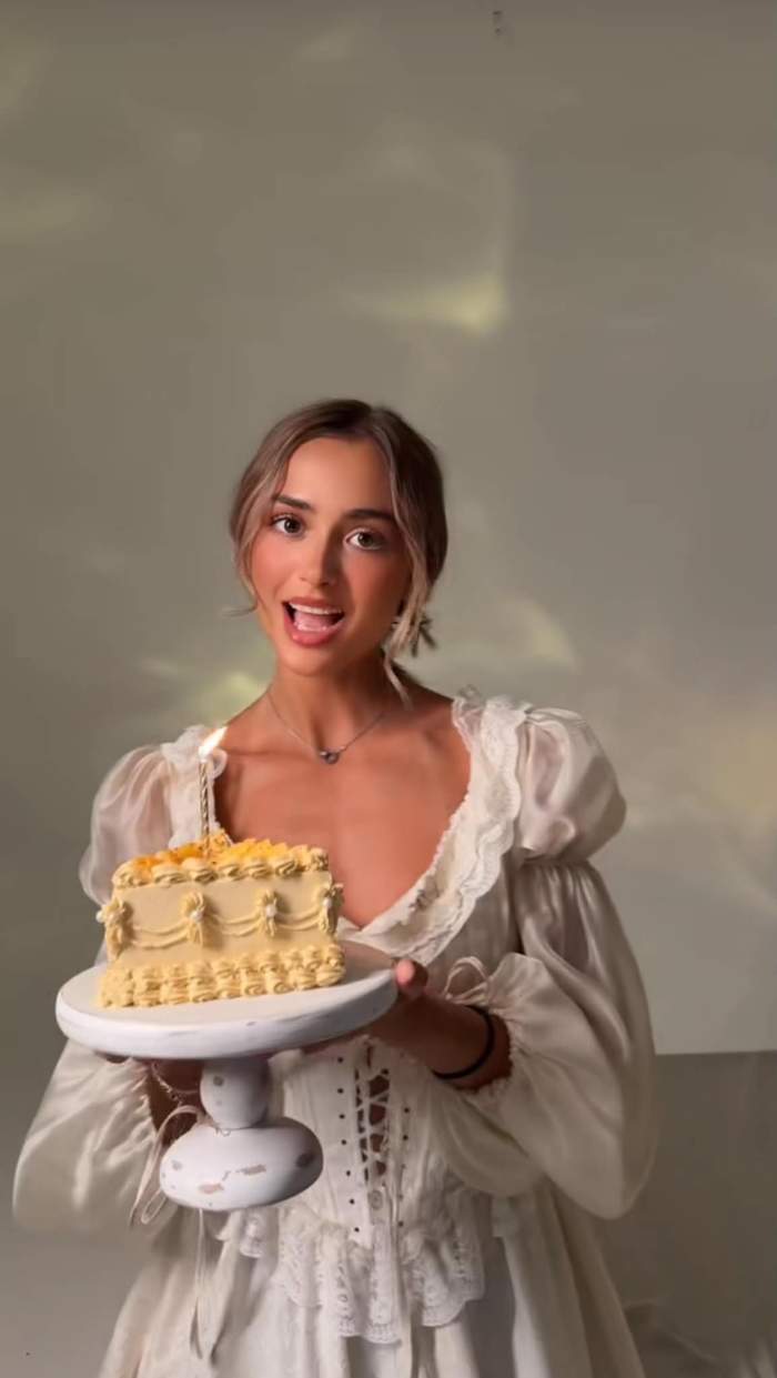 Iuliana Beregoi a împlinit 22 de ani! Cum a fost răsfățată de ziua ei de naștere 
