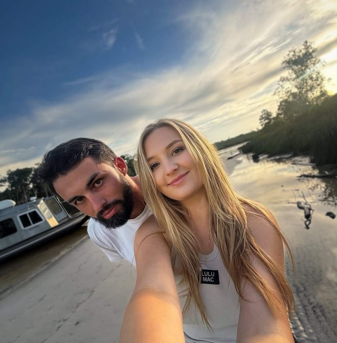 Katelynn  Ordone și un bărbat misterios