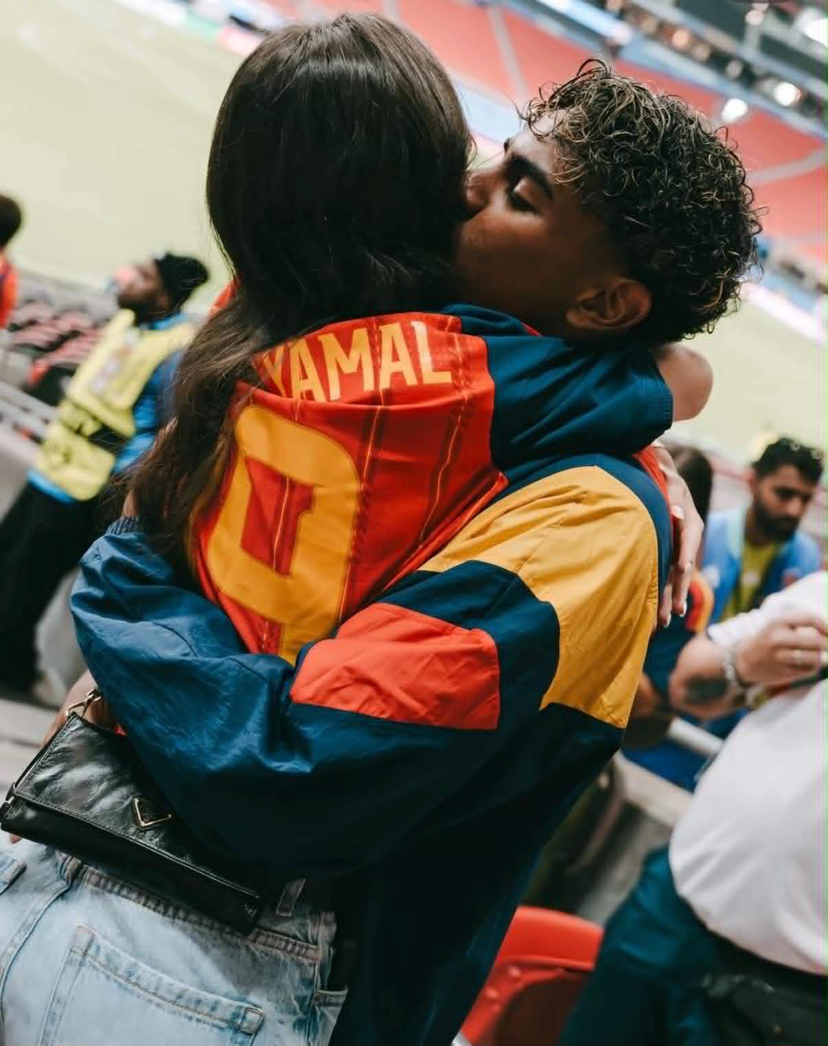 Lamine Yamal, imagini de colecție cu iubita lui! Cât de îndrăgostit e starul Spaniei