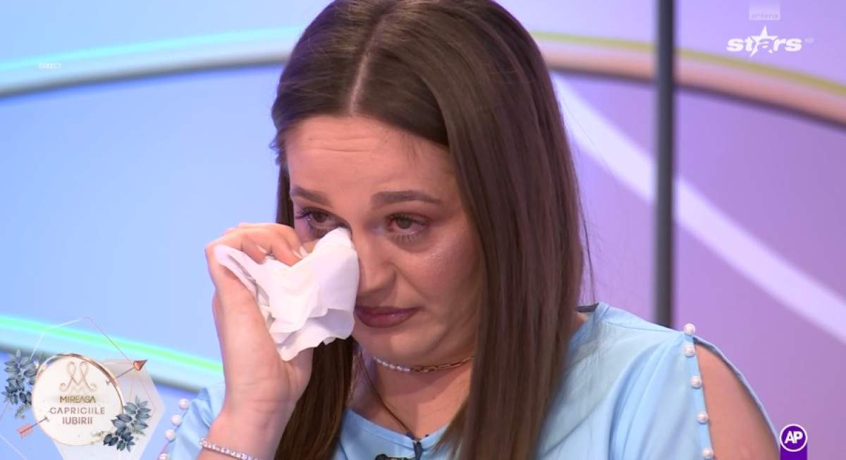 Claudia de la Mireasa, plângând