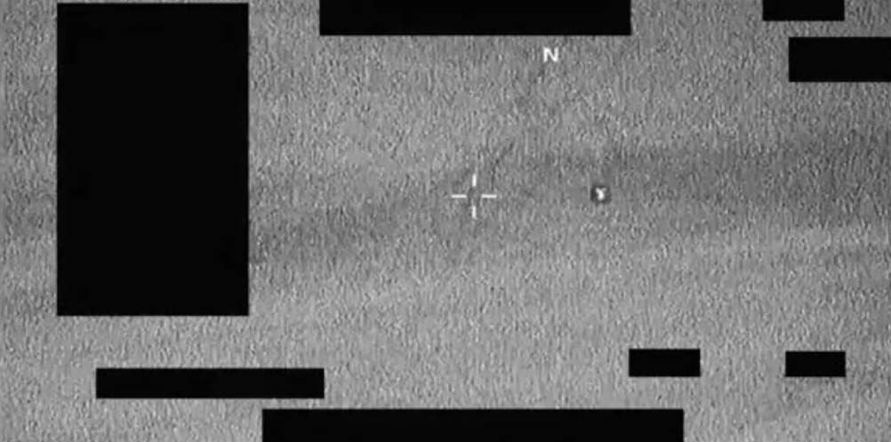 Pentagonul a făcut publice cele mai noi imagini cu un UFO! Se vede foarte bine cum arată