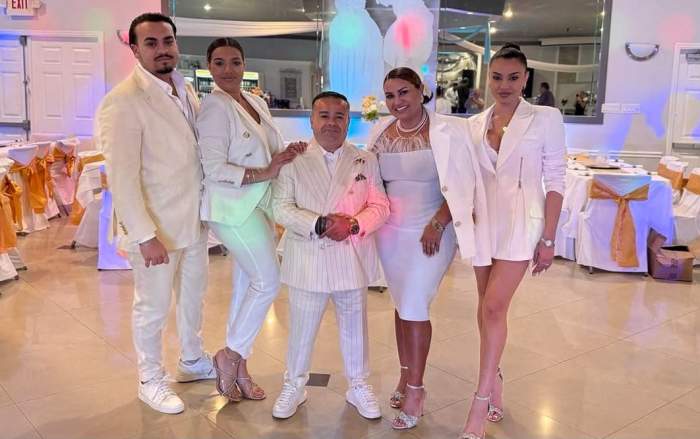 Familia lui Adrian Minune