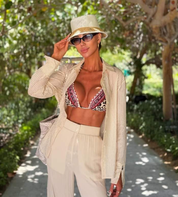 Bianca Drăgușanu în sutien