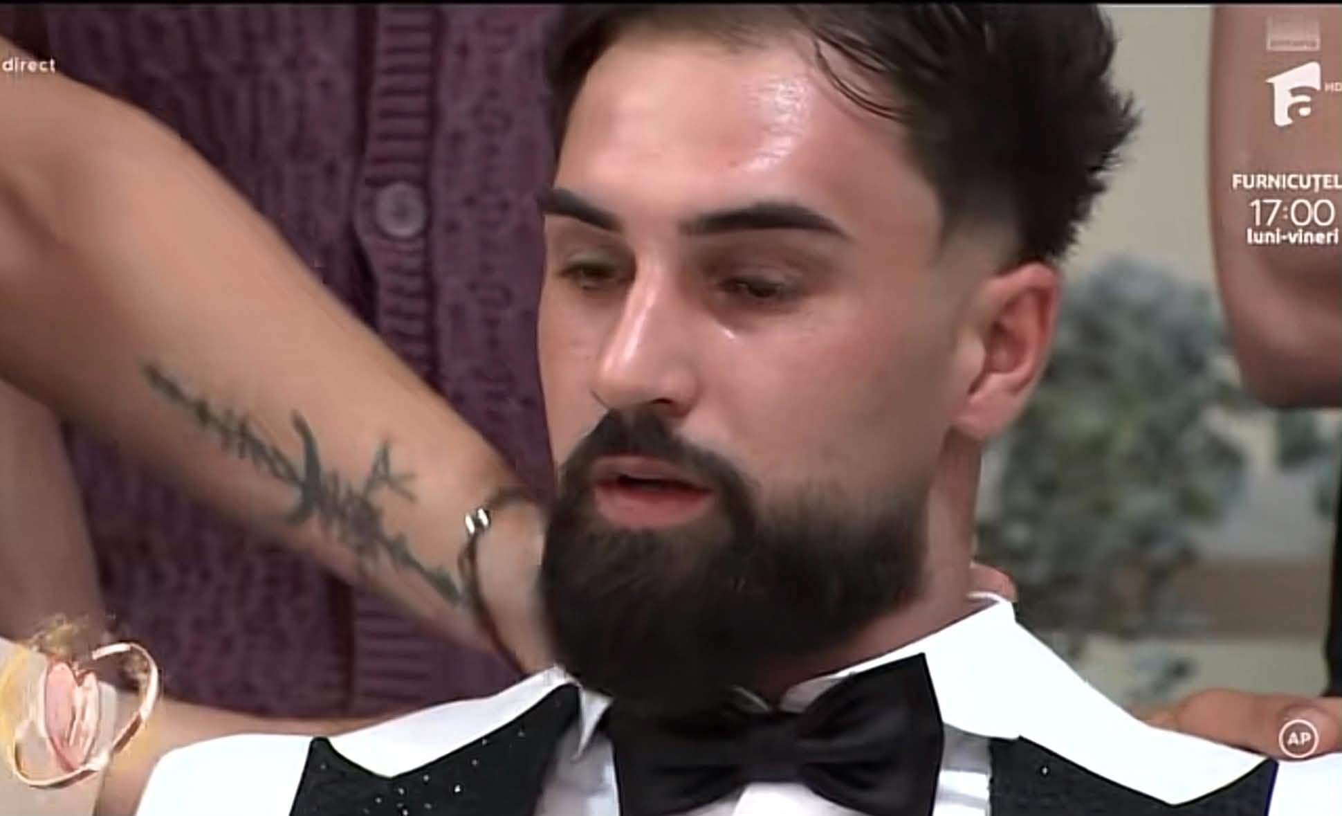 De ce mama lui Alexandru de la Mireasa nu a fost alături de el în ziua cea mare. Ce mesaj i-ar fi transmis fiului său