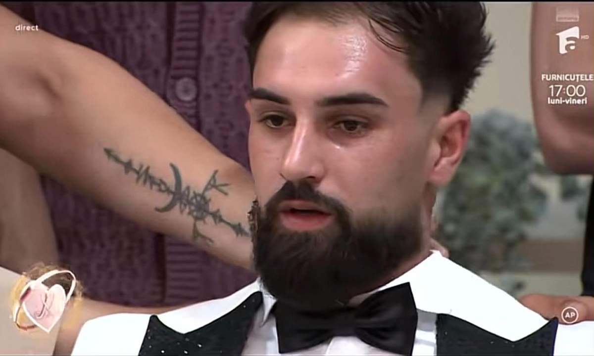 De ce mama lui Alexandru de la Mireasa nu a fost alături de el în ziua cea mare. Ce mesaj i-ar fi transmis fiului său