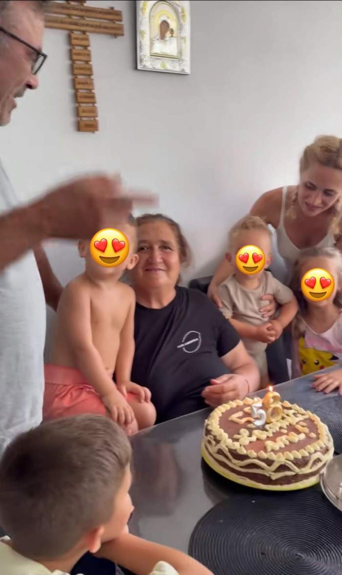 Cum arată mama Claudiei Puican. Imagini rare publicate de artistă