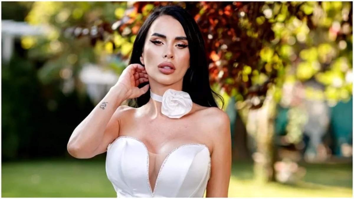 Daniela Crudu sexy