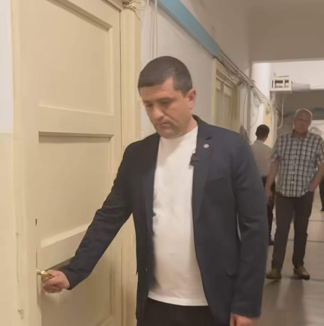 Ce a găsit ministrul Radu Miruță într-o clădire a Gării de Nord. A rămas perplex | VIDEO