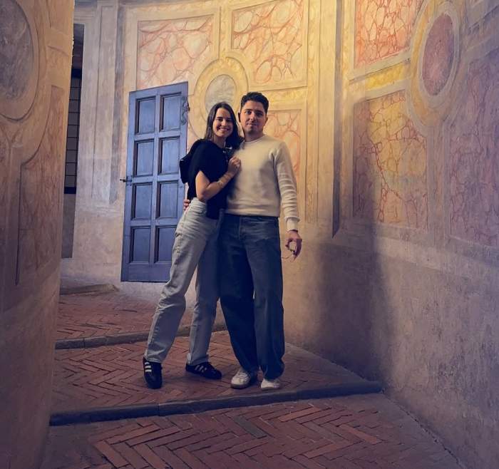 Cum arată ginerele Adinei Buzatu! Creatoarea de modă urmează să fie soacră mică