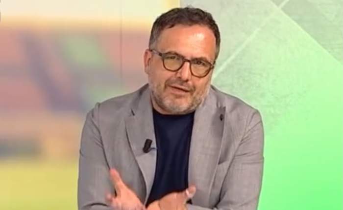 Luigi Esposito, la pupitru