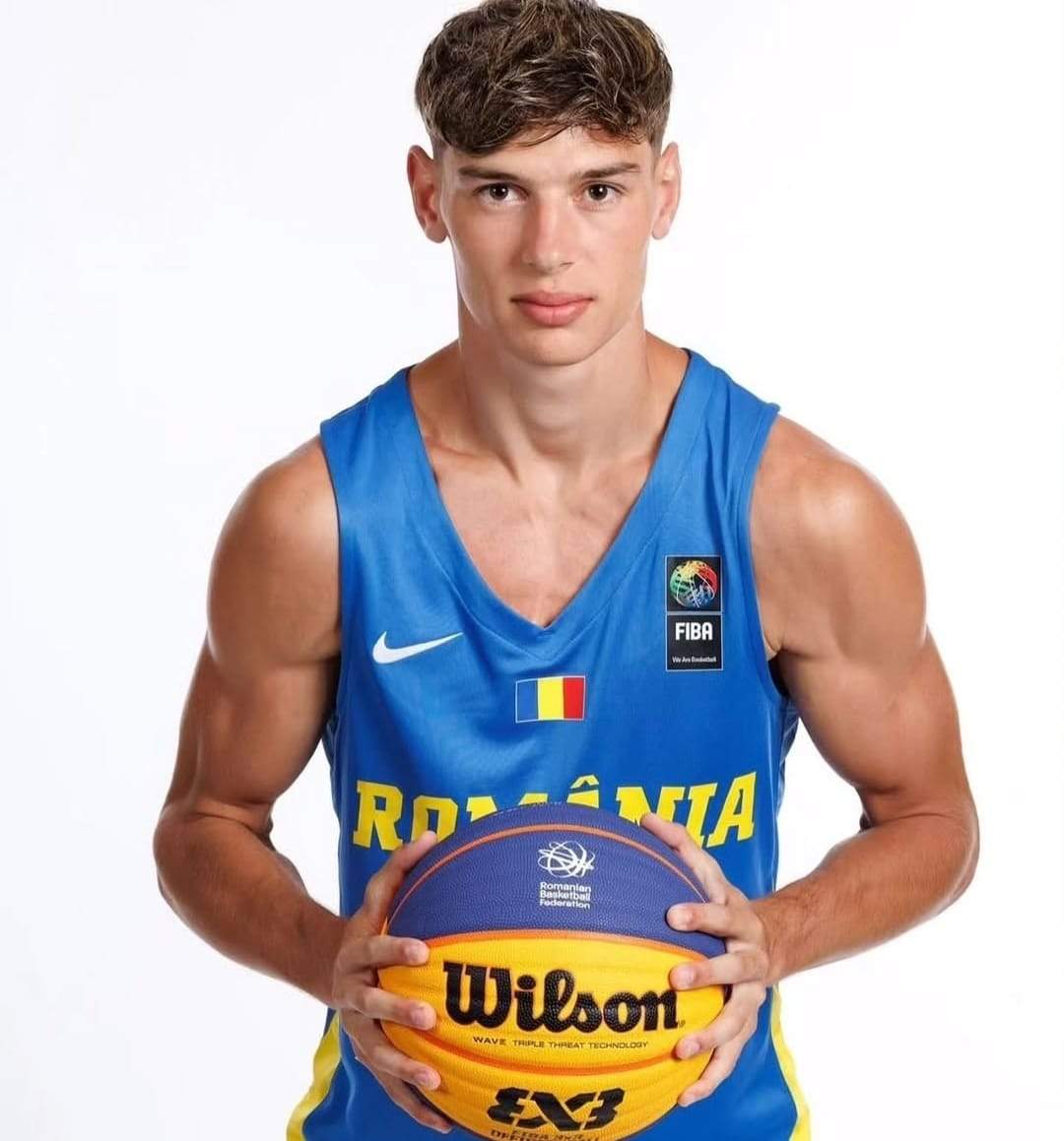 Mihai de la Mireasa