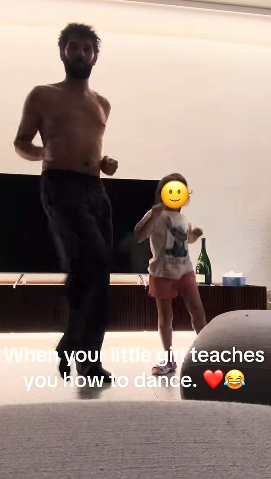 Richard Abou Zaki și fiica lui, dansând