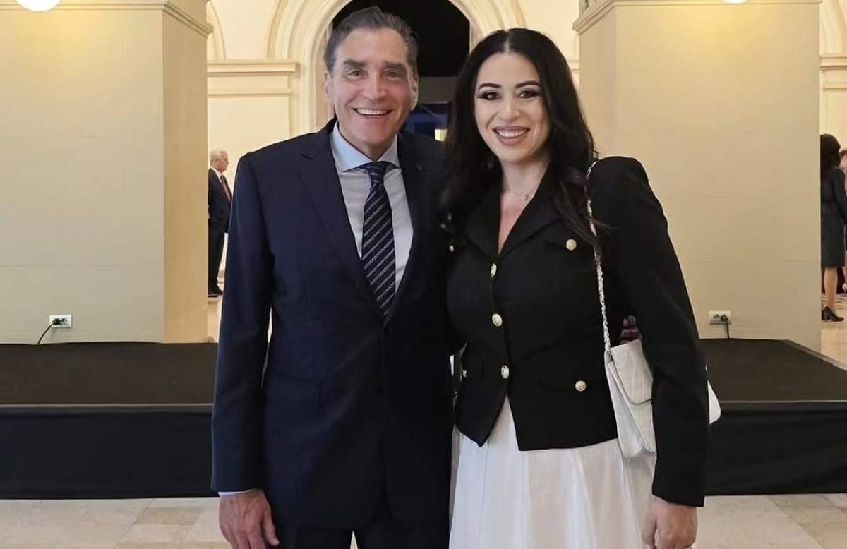 Oana Roman și tatăl ei, Petre Roman