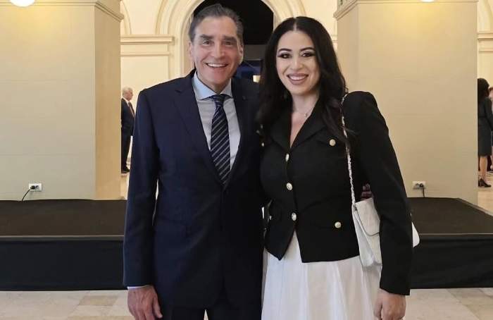 Oana Roman și tatăl ei, Petre Roman