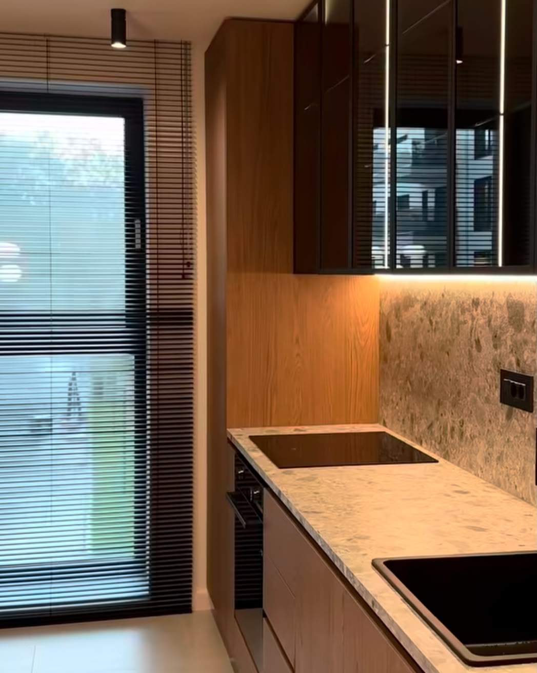 Cum arată unul dintre apartamentele Andreei Bostănică. Influencerița a investit bani grei în amenajare