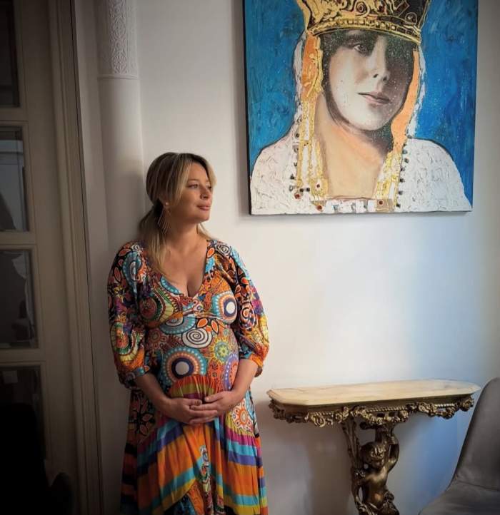 Laura Cosoi, aranjată