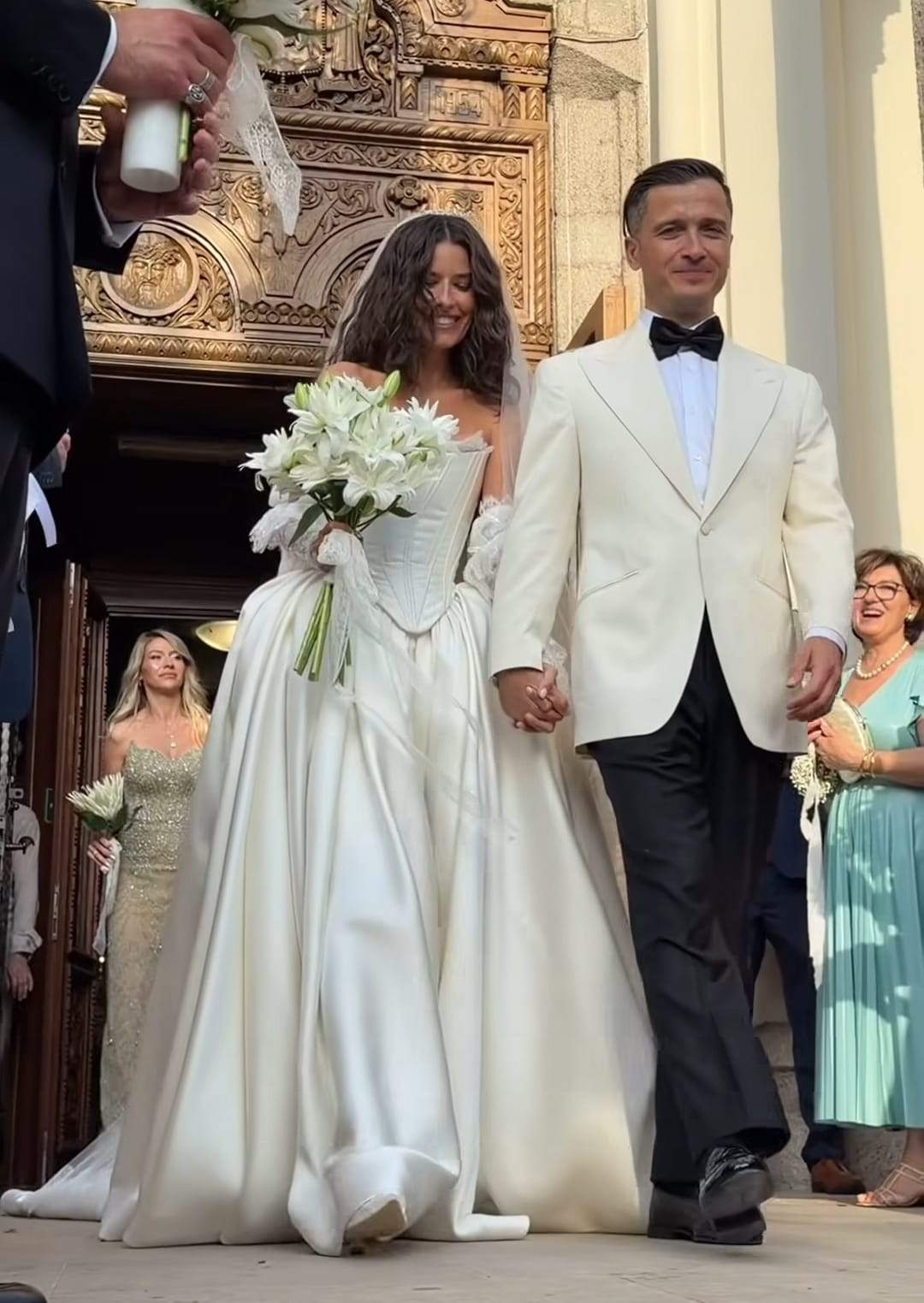 Alice Peneacă și Dragos Caliminte s-au căsătorit religios! Imagini superbe de la nuntă | VIDEO
