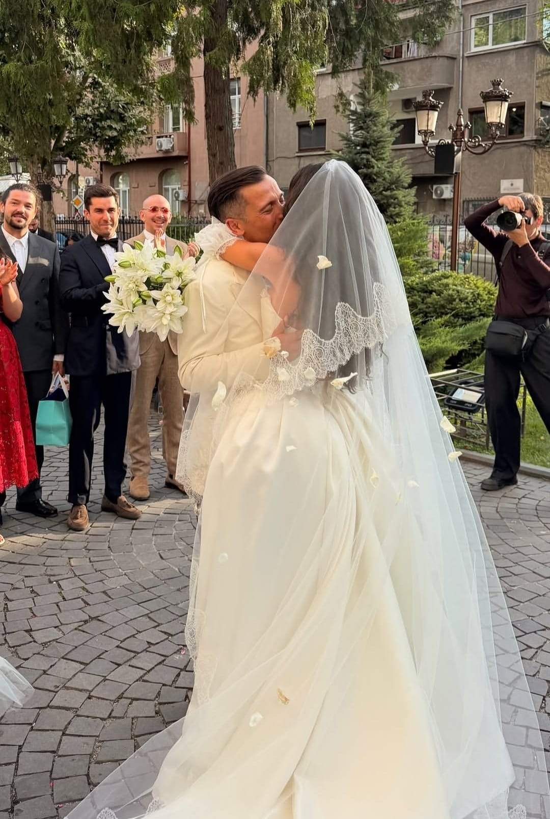 Alice Peneacă și Dragos Caliminte s-au căsătorit religios! Imagini superbe de la nuntă | VIDEO