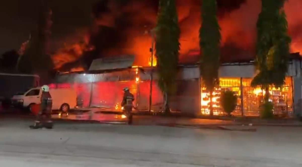 incendiu în Malaezia