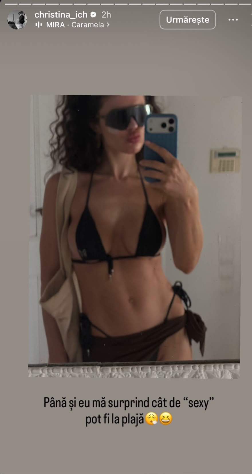 Christina Ich, în costum de baie