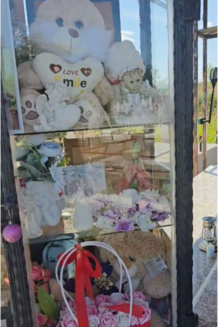 Ce s-a întâmplat la mormântul Denisei Răducu în ziua în care s-au împlinit 9 ani de la moarte. Dovada că nu a fost dată uitării
