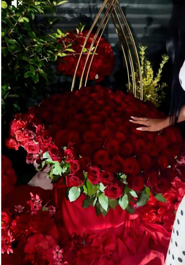 Meko, surpriză de zile mari pentru soția lui! Irina a împlinit 34 de ani | FOTO