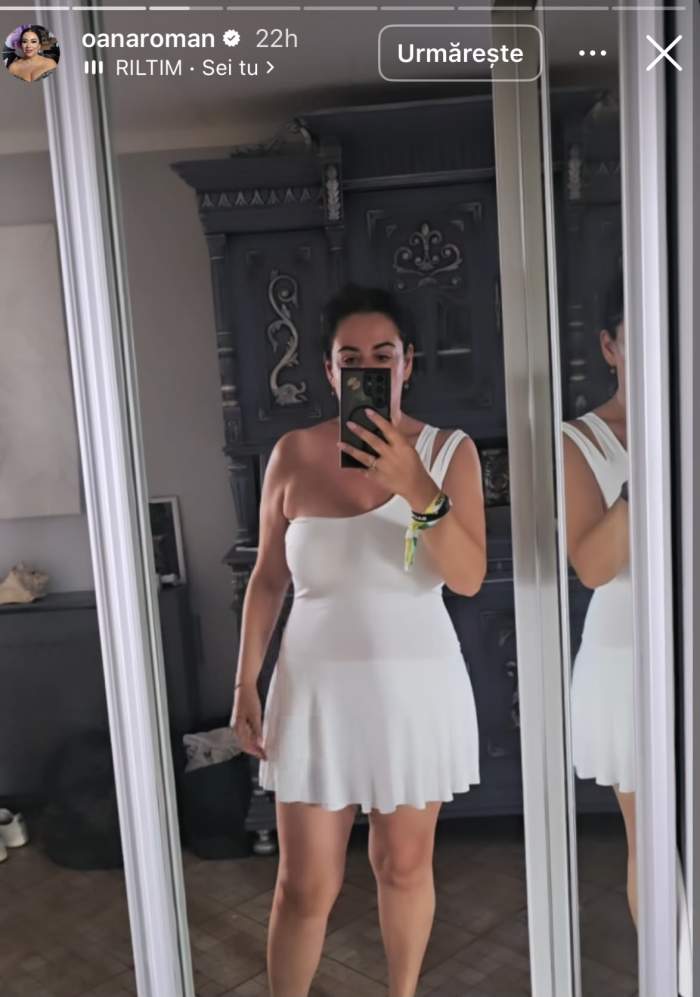 Oana Roman, în costum de baie