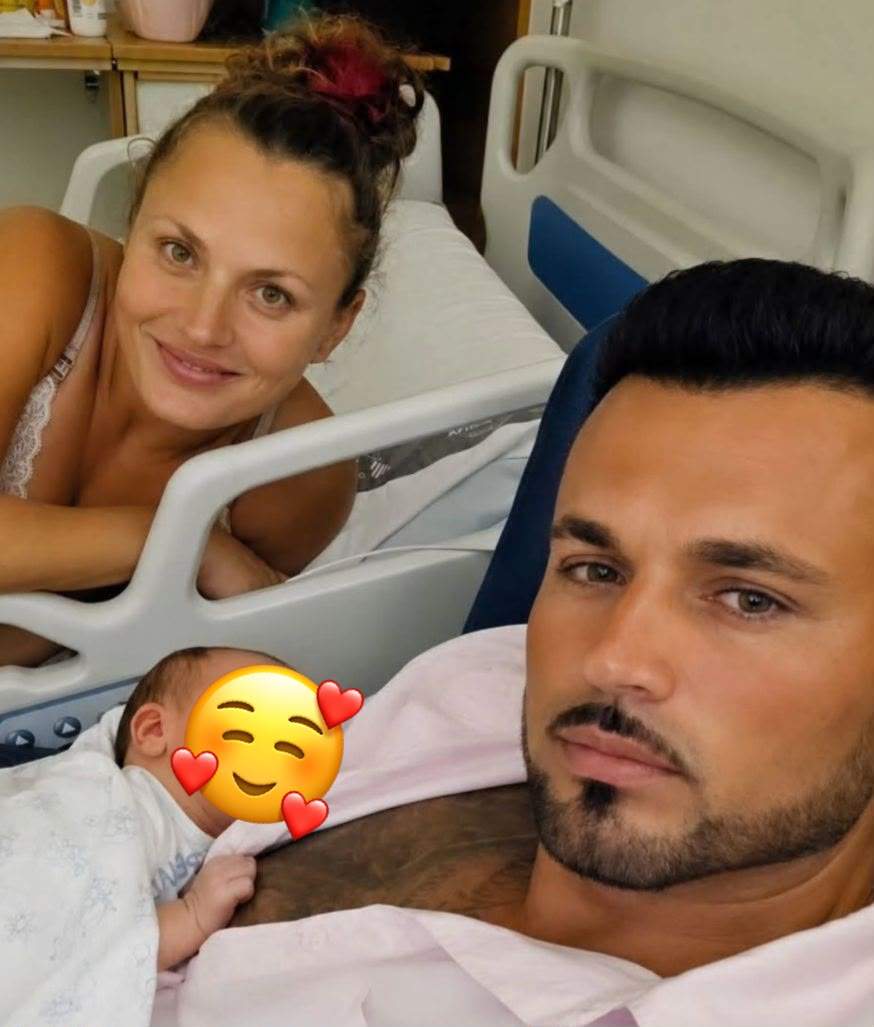 Corina de la MPFM a născut