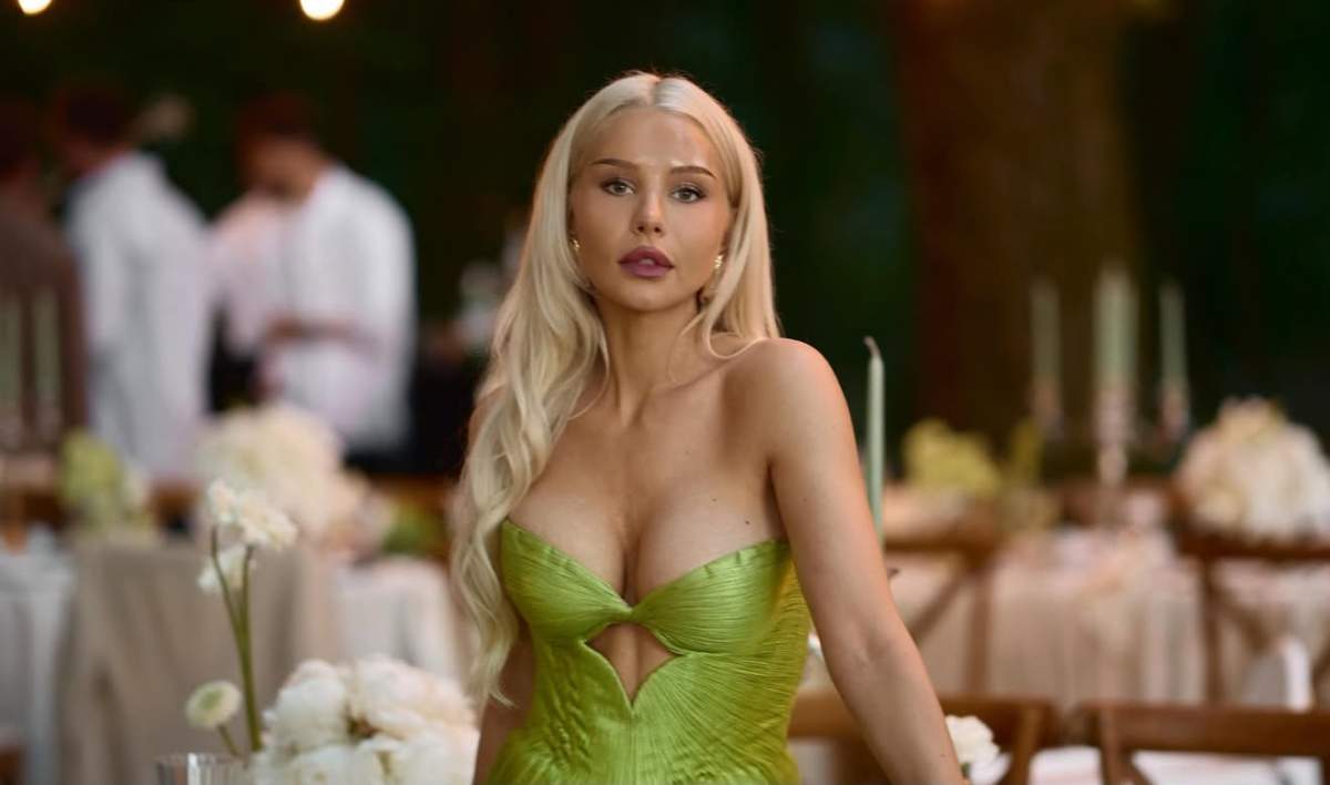 Carmen Grebenișan îmbrăcată elegant