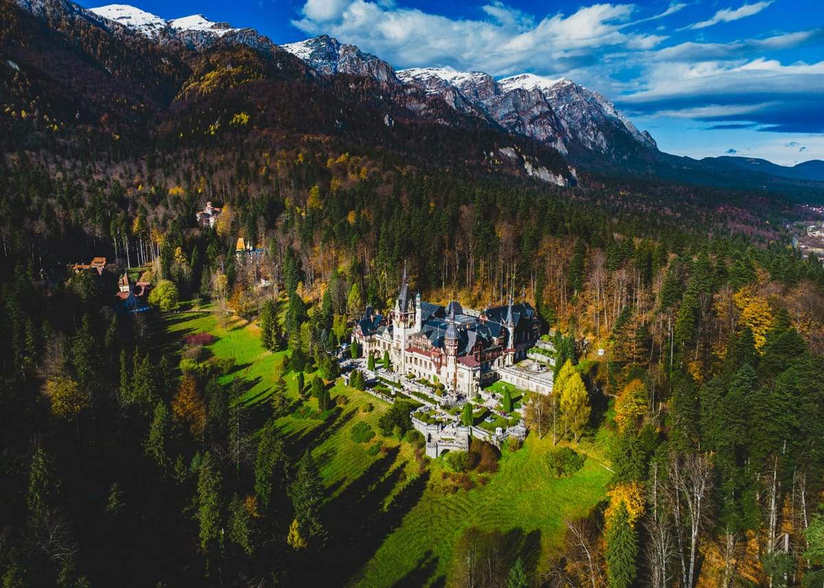 (P) Itinerar de 48 de ore în Sinaia: castele regale, trasee montane și răsfăț premium