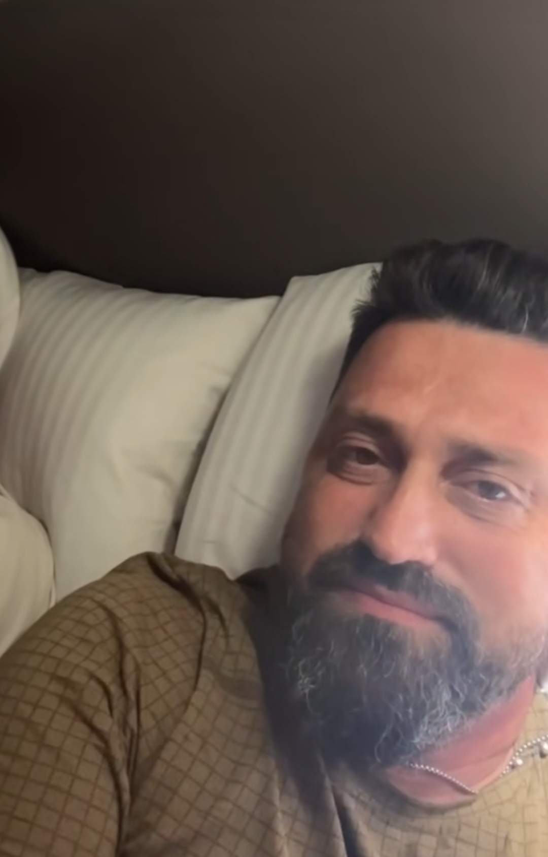 Imagini savuroase cu jurații de la Chefi la cuțite! De ce au dormit în același pat: ”Zici că suntem în tabără”