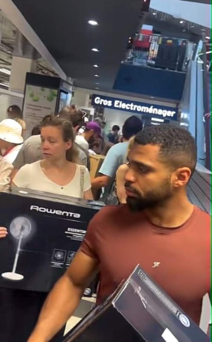 Scene incredibile într-un magazin. Oamenii s-au luat la bataie pentru a cumpăra ventilatoare