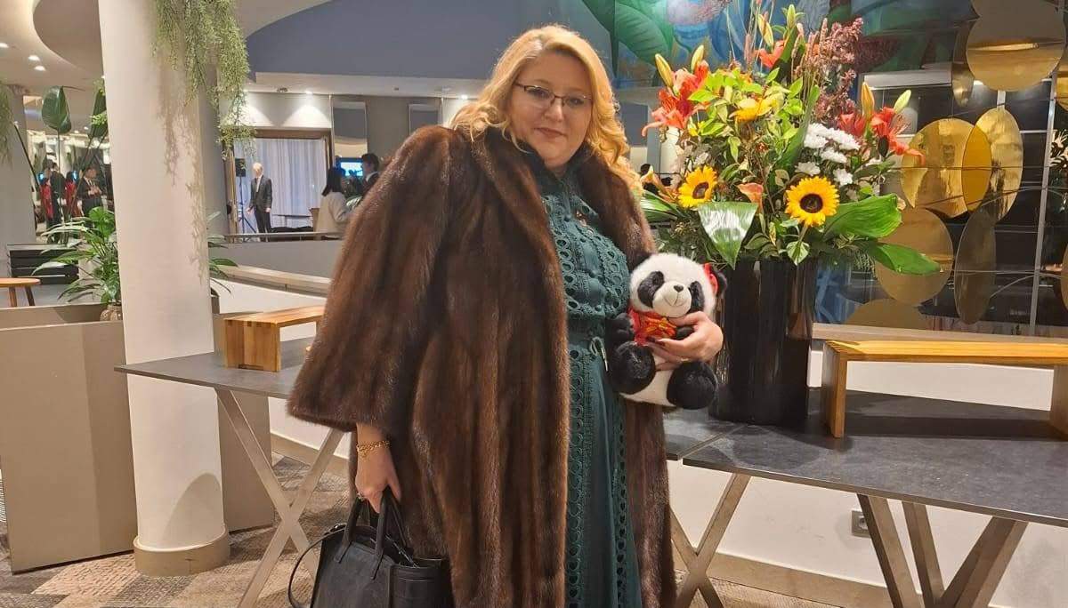 Diana Șoșoacă, aranjată