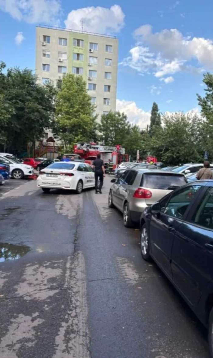 Incendiu devastator într-un bloc din București! Trei persoane au fost transportate la spital