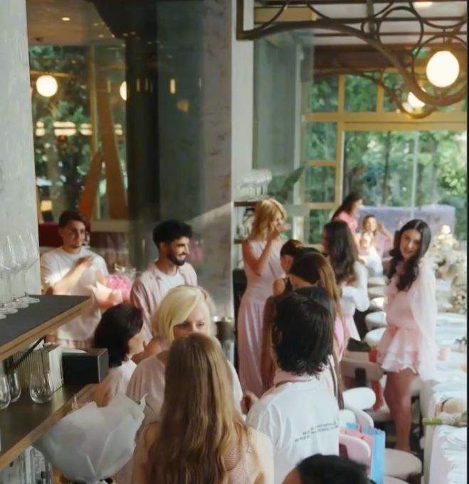Alexandra Stan, mesaj emoționant după petrecerea surpriză! Noi imagini de la baby shower | FOTO