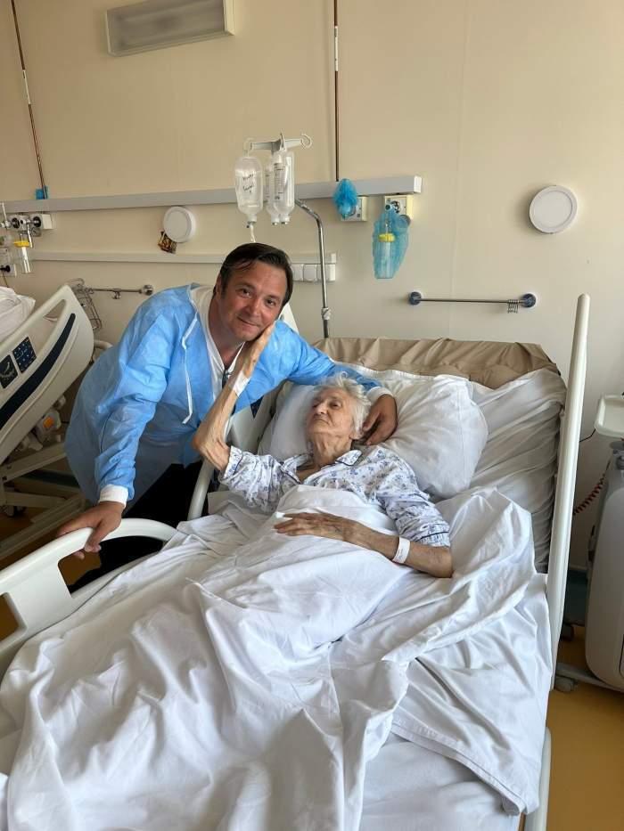 Daniel Buzdugan, imagini emoționante alături de mama sa, în spital. Cum se simte femeia după ce a leșinat pe stradă