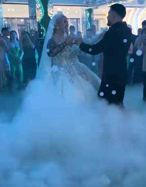 larisa si sotul ei pe ringul de dans