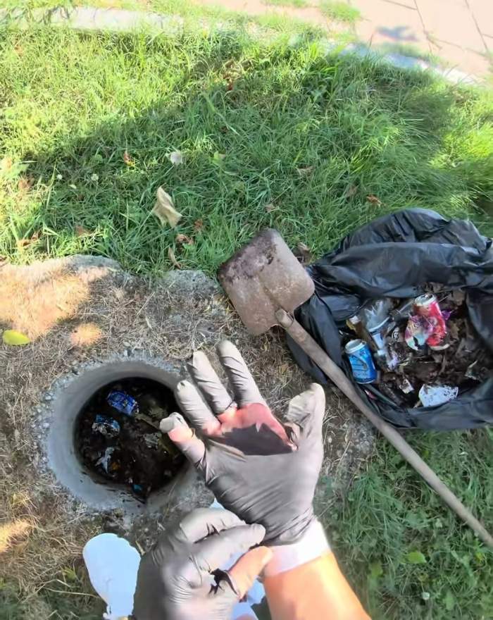 Cât costă ceasul cu care Dorian Popa a strâns deșeuri în București. A început munca în folosul comunității: ”Mă vede cine trebuie”