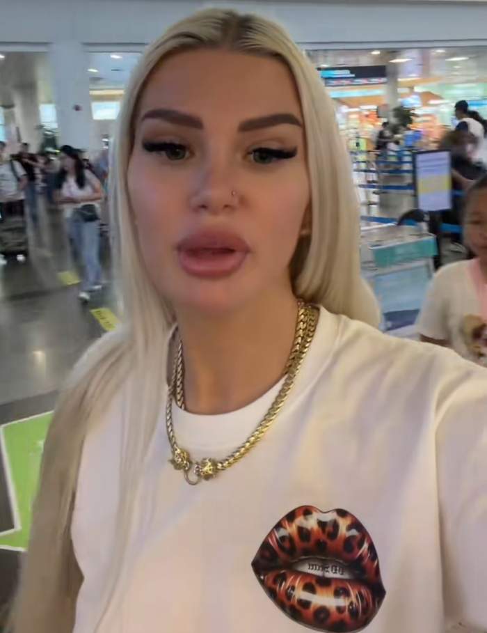Influenceriță româncă, blocată pe un aeroport din China. Nu mai poate să se întoarcă acasă: ”Îmi vine să plâng”